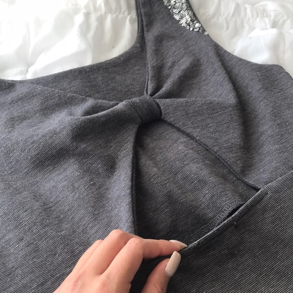 Gray Tank w/ open back Bow Size Small - Picture 2 of 6